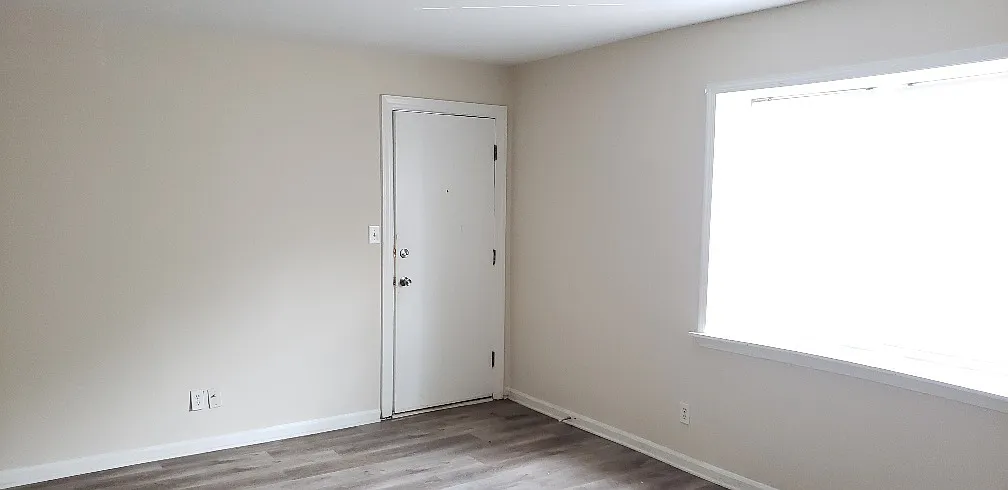 Photo 2 of 16 - 5808 Hunting Ridge Ln #J - Charlotte, NC Building Photo - 5808 Hunting Ridge Ln #J