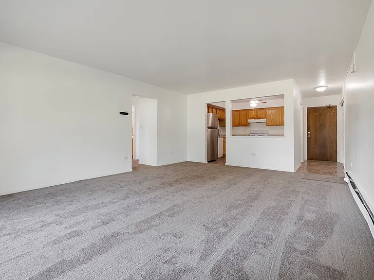 2214 S Goebbert Rd #178 — Photo 9