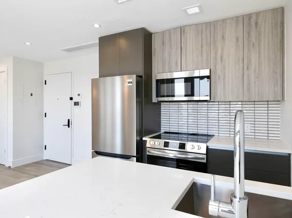 2605 Snyder Avenue image 8 of 31