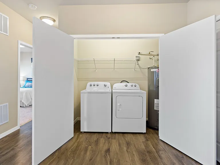 High Bluff Full Size Washer and Dryer