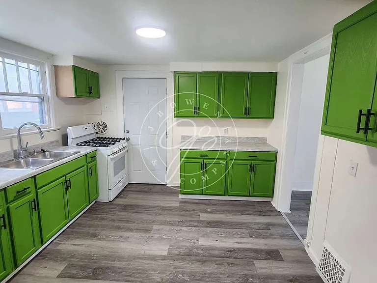 1354 Goodale Ave — Photo 7