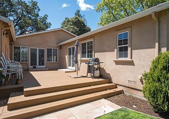 4th image of 169 E Portola Ave