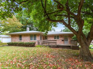 3928 Oakshire Rd, Des Moines, IA 50310