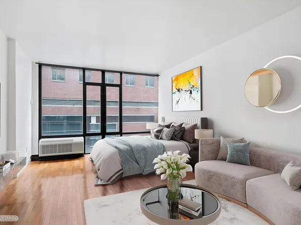 148 E 24th St APT 3C, New York, NY 10010