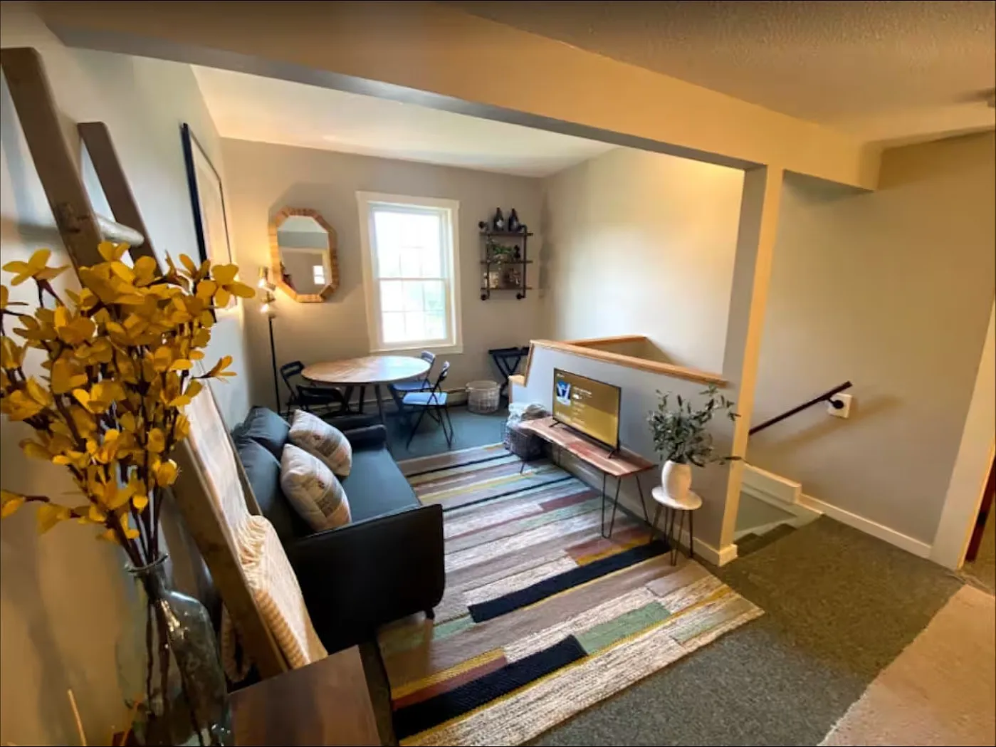 2 bed, 975 sqft, $2,300 — Photo 2