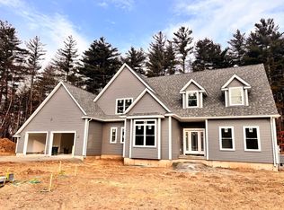 8 Colony Rd, Hadley, MA 01035