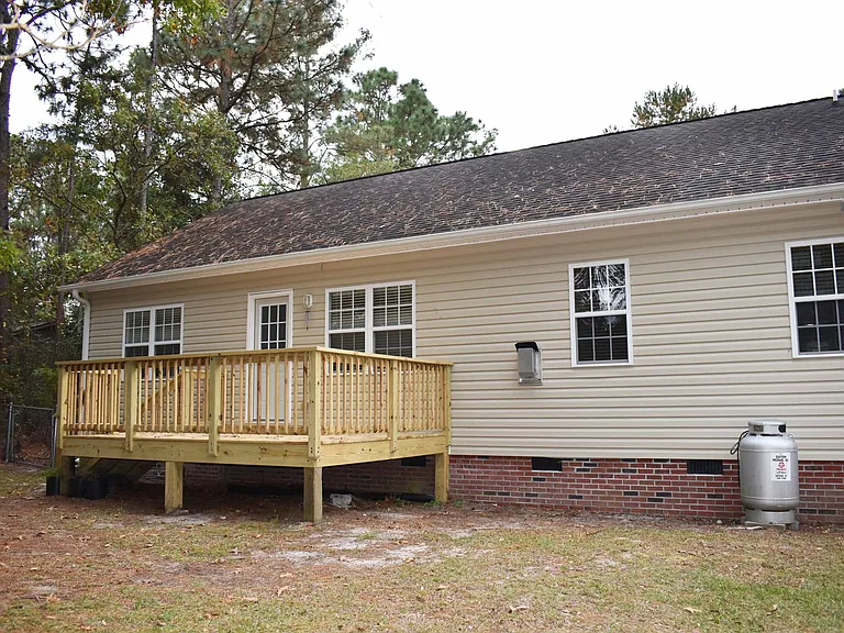 101 Wayne Dr — Photo 16