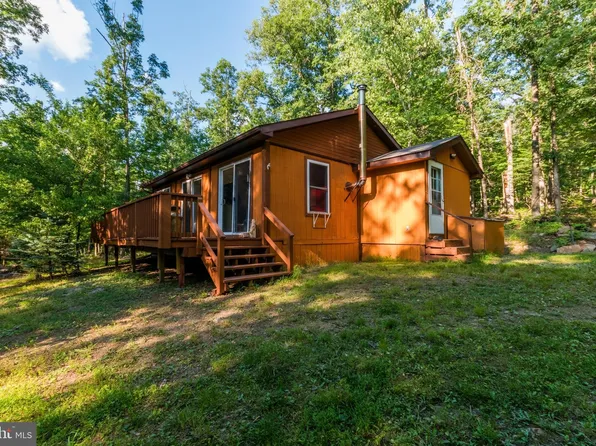 175 Brooklyns Way, Great Cacapon, WV 25422