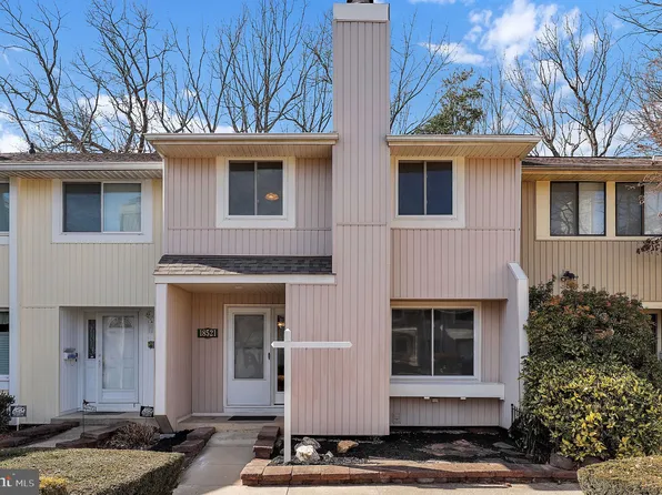 18521 Eagles Roost Dr, Germantown, MD 20874