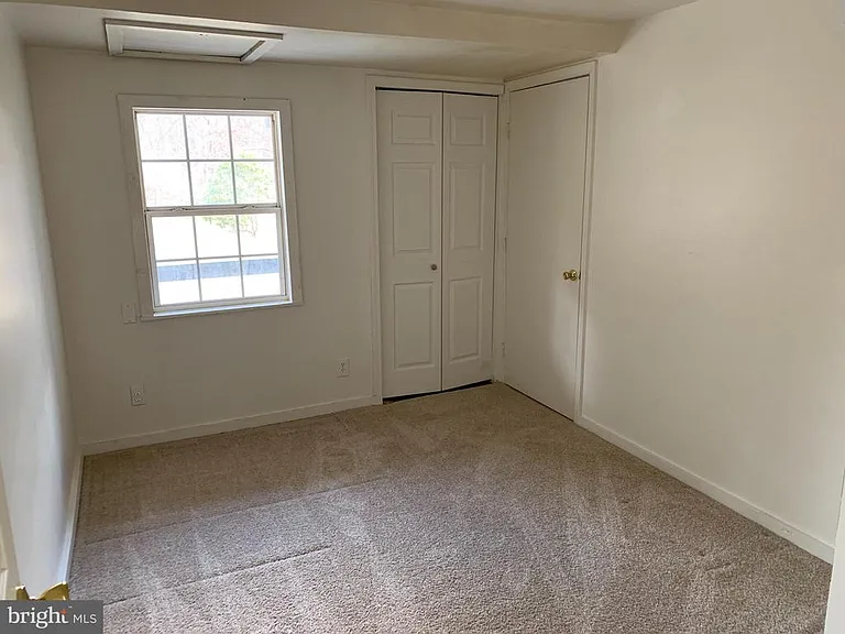 729 Dollar Ln — Photo 6
