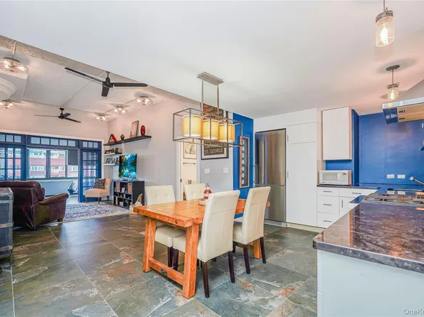 10 Bay Street Landing #7K, Staten Island, NY 10301