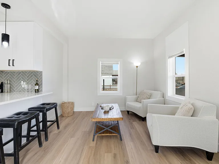 133 S Meade St — Photo 6