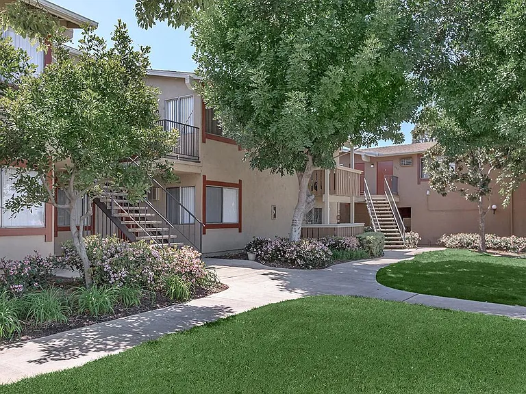 3070 E Frontera St — Photo 19
