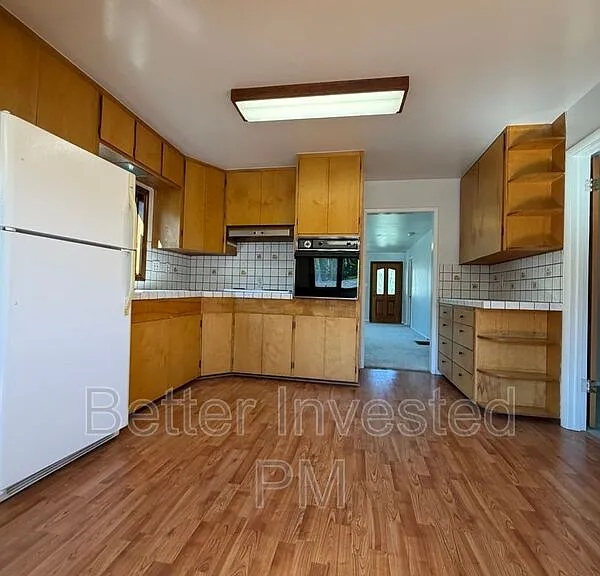 204 N Main St — Photo 4