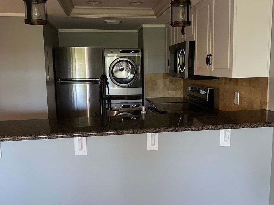 1st image of 4141 Bayshore Blvd APT 405