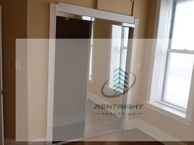 1361 N Ashland Ave #2F — Photo 15