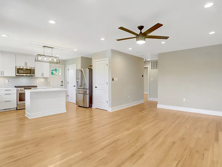 4519 Holmes Run Pkwy — Photo 8