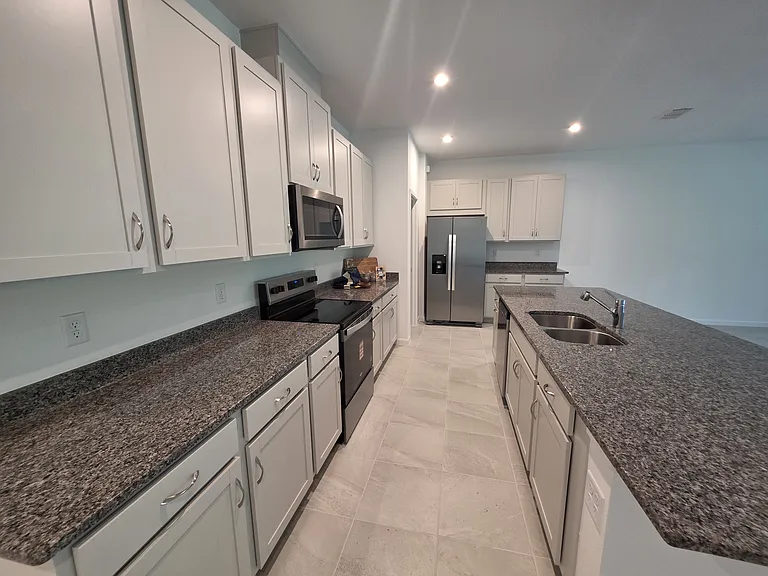 13240 Generations Ave — Photo 4