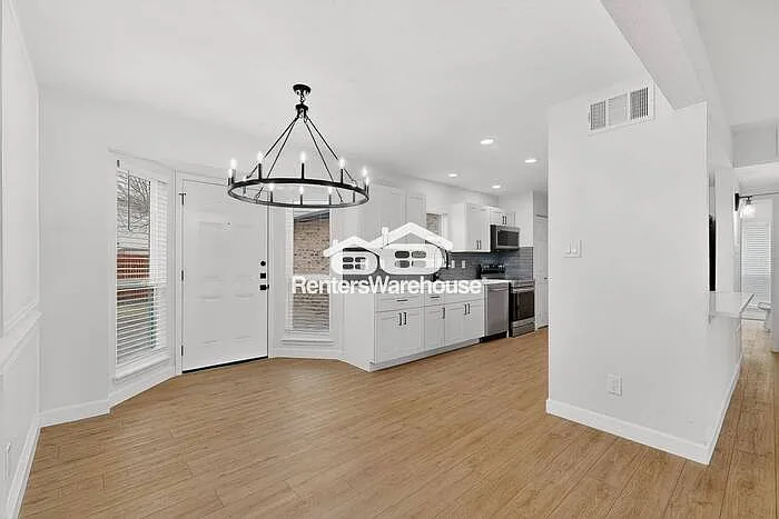 1818 Indian Creek Ct — Photo 11