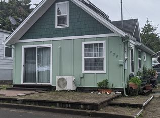 228 SE Mast Ave Unit A, Lincoln City, OR 97367