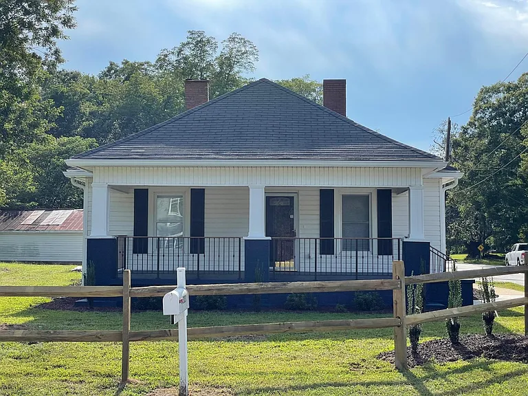 313 N Maple St — Photo 15