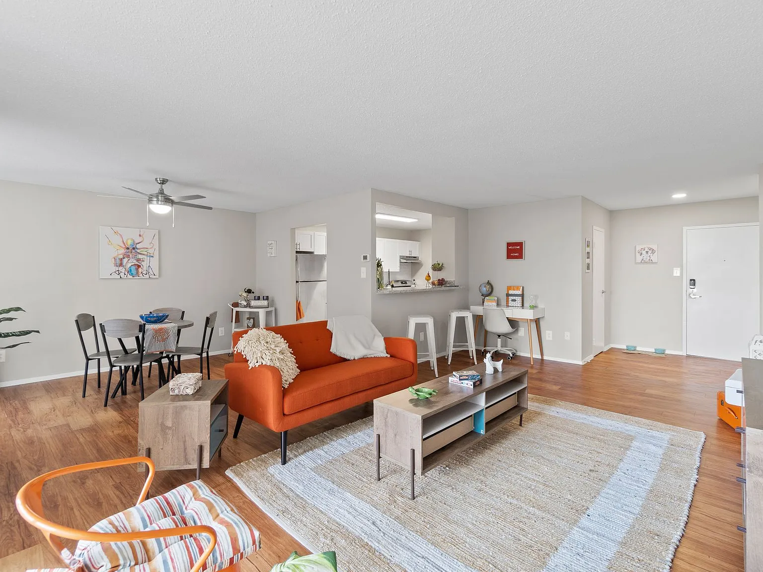 Westchester Tower Apartments — Photo 4