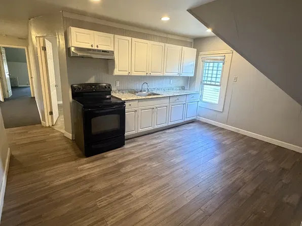 317 Pleasant St, New Bedford, MA