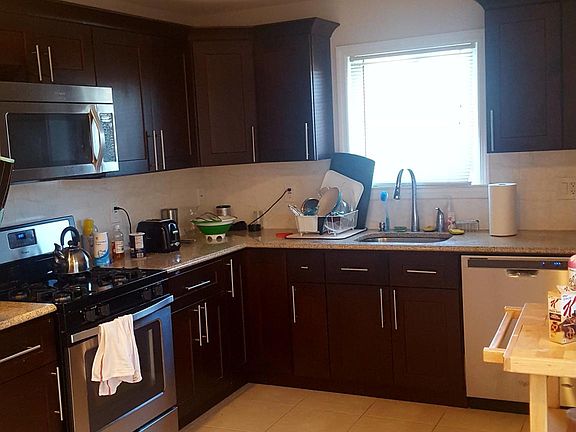 5th image of 11 1st St APT 2
