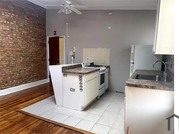 6 W Pomona St, Philadelphia, PA 19144