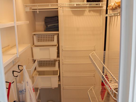 Walk in Pantry