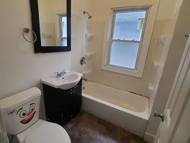 2918-2920 N 48th St. (Duplex) — Photo 7