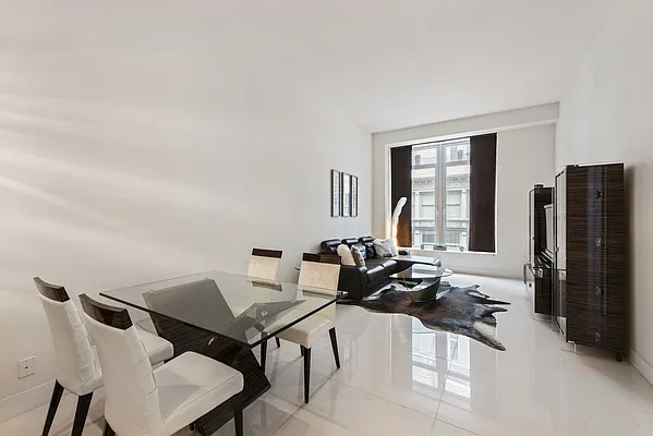 Rented by Compass | media 27