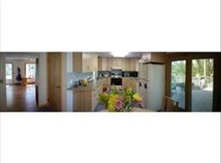 32 Mountain View Cir, Amherst, MA 01002