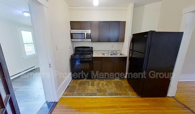 568 Park Ave #2 — Photo 1