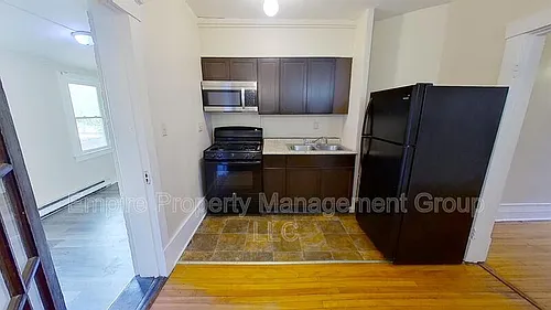 568 Park Ave #2 Photo 1
