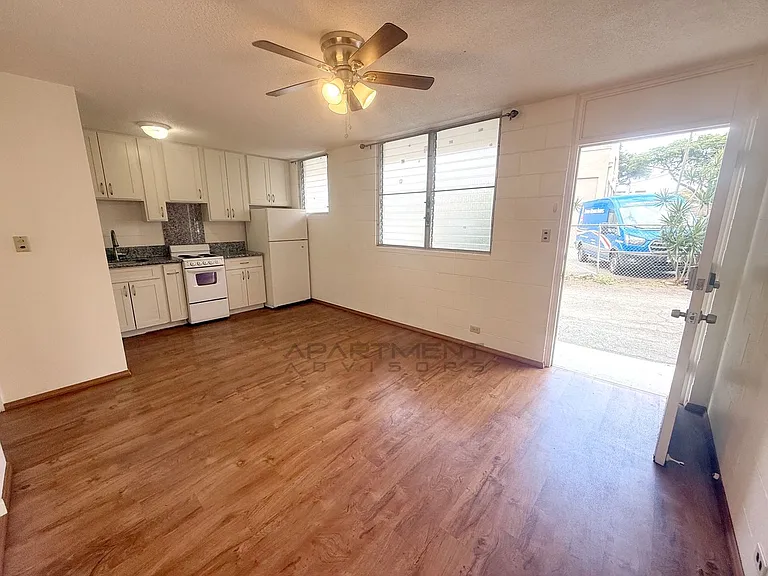 2717 S King St — Photo 5