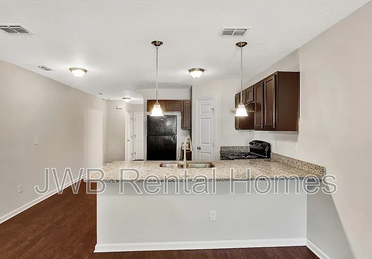 8421 McGirts Village Ln — Photo 5