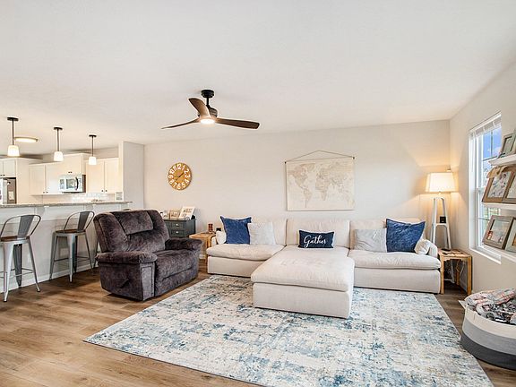 2nd image of 1667 Tea Pond Ct