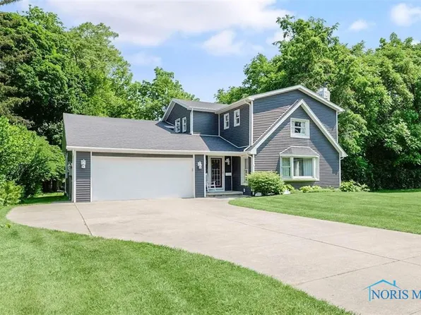 1020 Michigan Ave, Waterville, OH 43566
