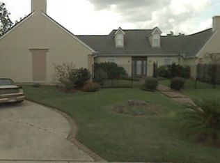 916 Christana Pl, Gretna, LA 70056