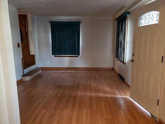 3rd image of 6321 Payne Ave