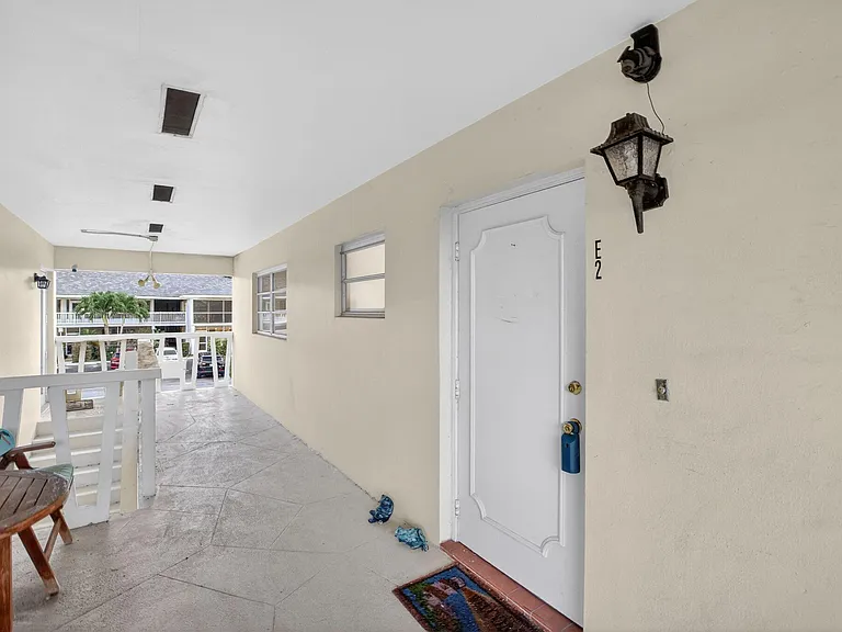 2755 NE 28th Ave #E2 — Photo 5