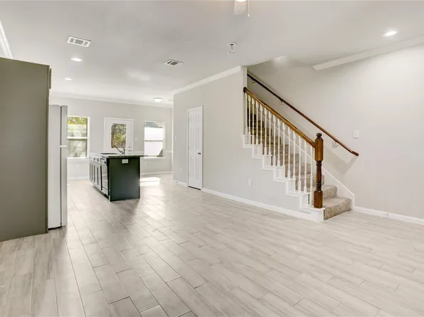 1045 Marcolin St #B, Houston, TX 77088