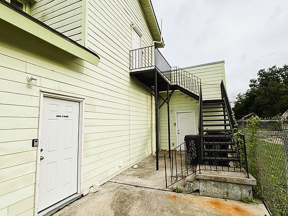 2nd image of 4032 N Miro St #4030