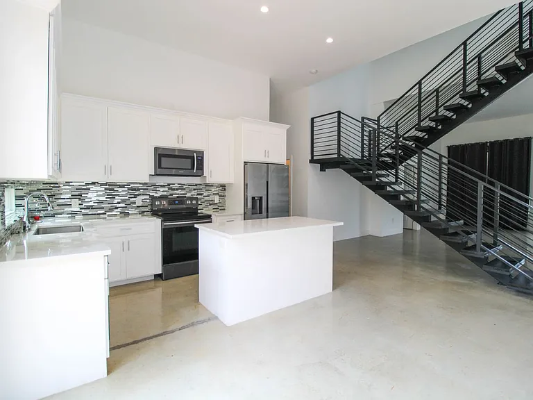 1223 Hays St — Photo 8