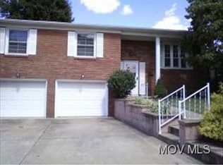 109 36th St, Vienna, WV 26105
