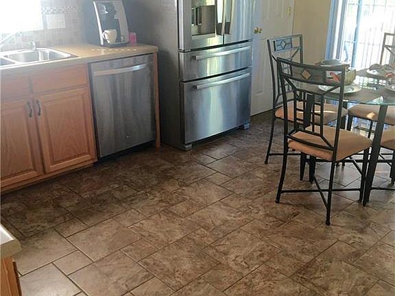 4th image of 210 Cloverfield Ct