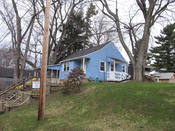 65 Summer St, Fredonia, NY 14063