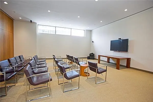 Sold by Space Marketing Shop | media 21