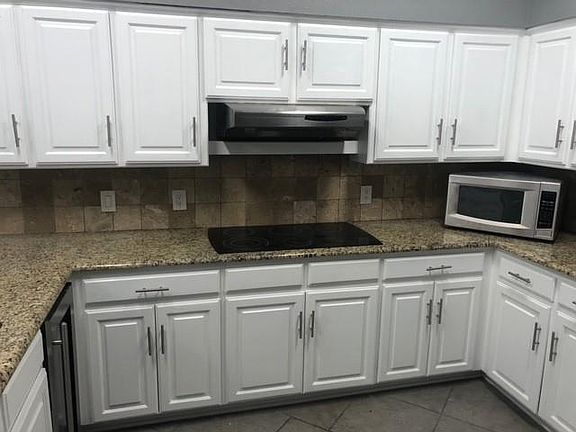 3rd image of 207 Oak Hill Dr